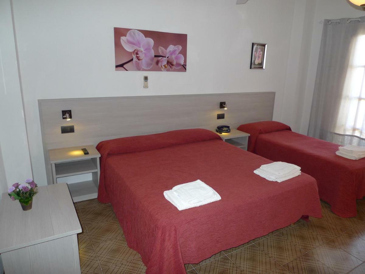 Hotel Alexander Санта-Доменика Экстерьер фото