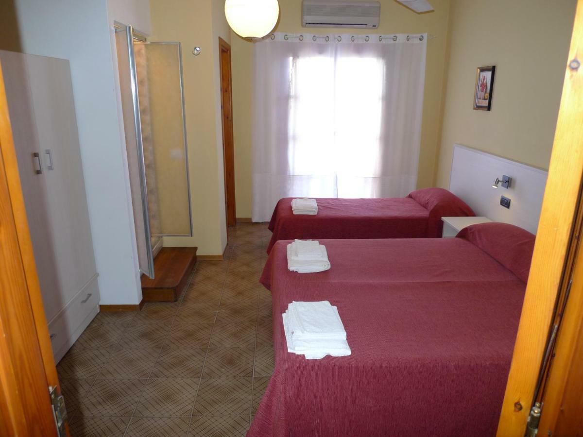Hotel Alexander Санта-Доменика Экстерьер фото